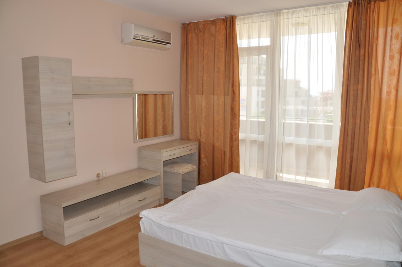 Luxor Apartments Pomorie Extérieur photo